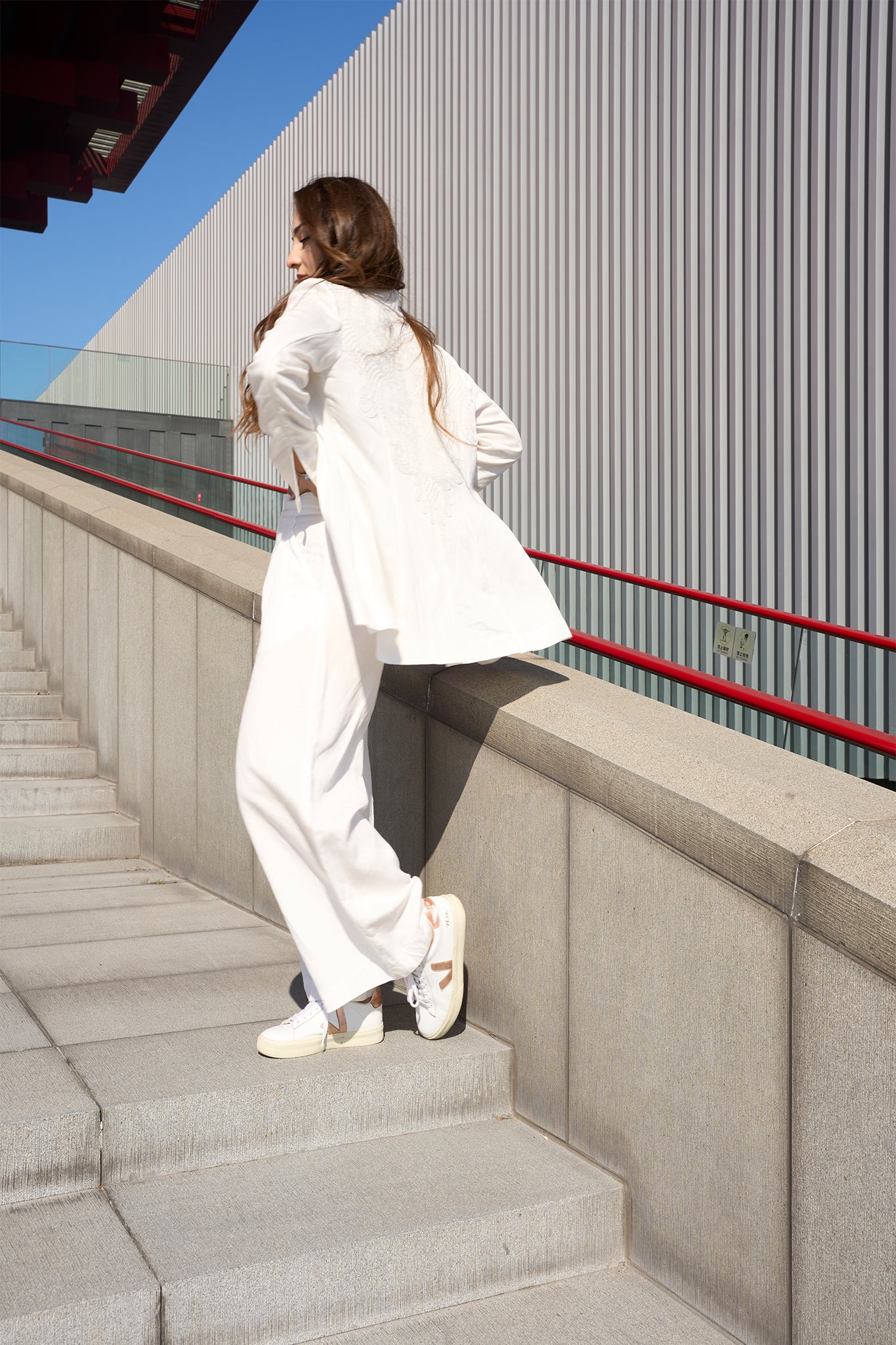 Veste et pantalon en dentelle de soie et de lin