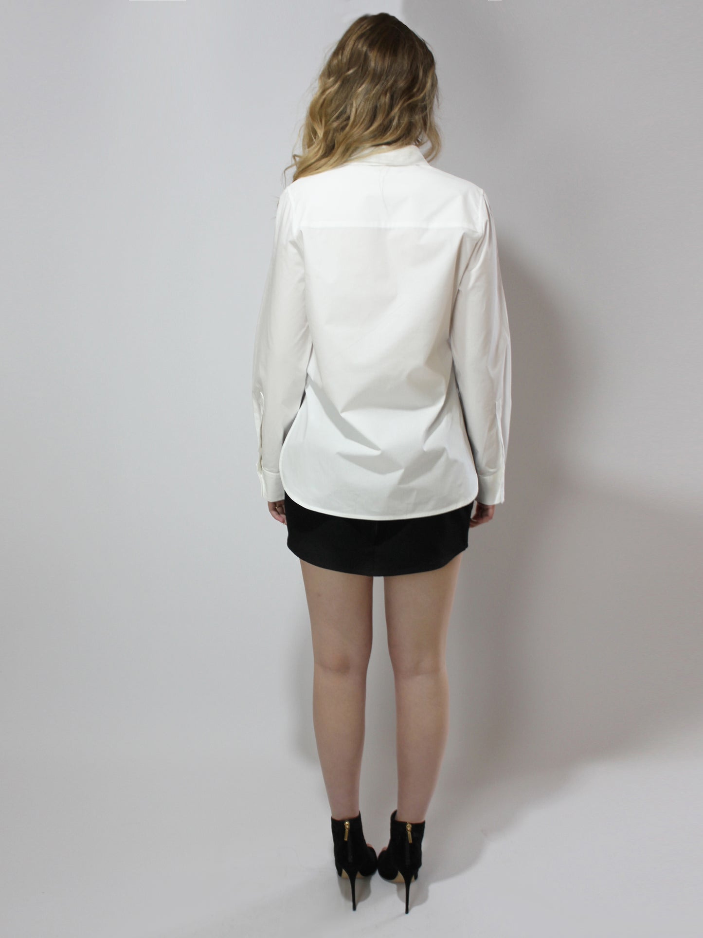 Transformable White Shirt With Belt